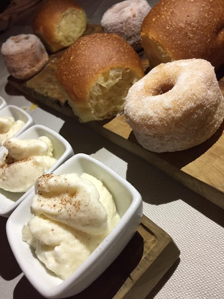 Villa Rosa di Nonna Rosa, brioche con sorbetto alle mandorle e greffette di Francesco Guida