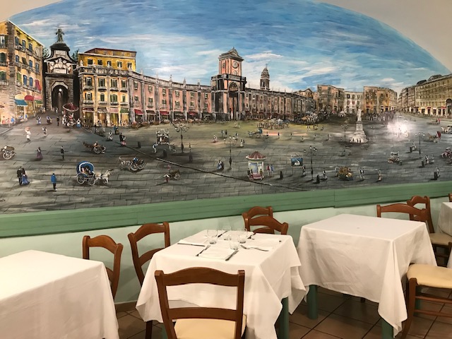 Antica Pizzeria Port’Alba - Sala piano superiore