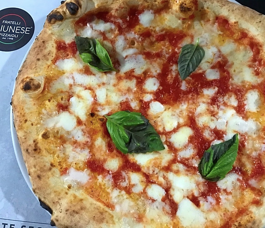 Fratelli Iaiunese Pizzeria dal 1998 - Pizza Margherita