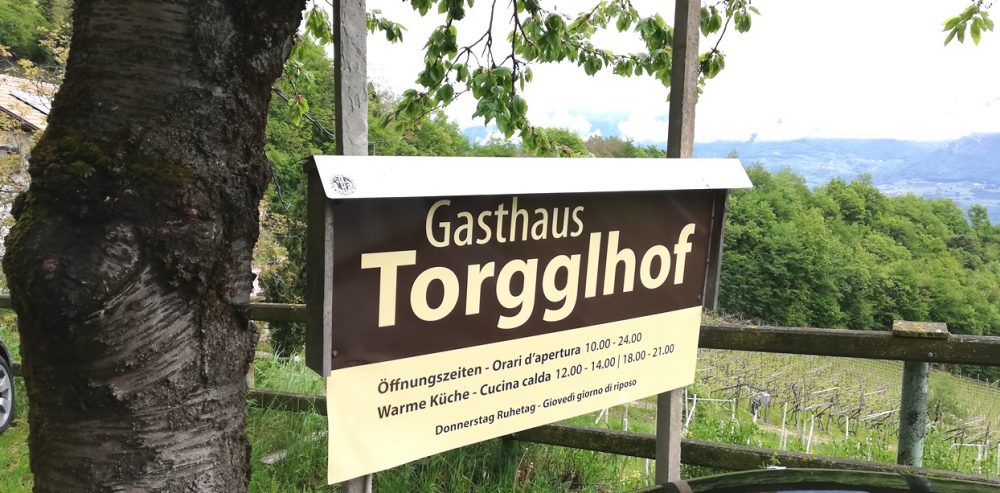 Torgglhof - insegna