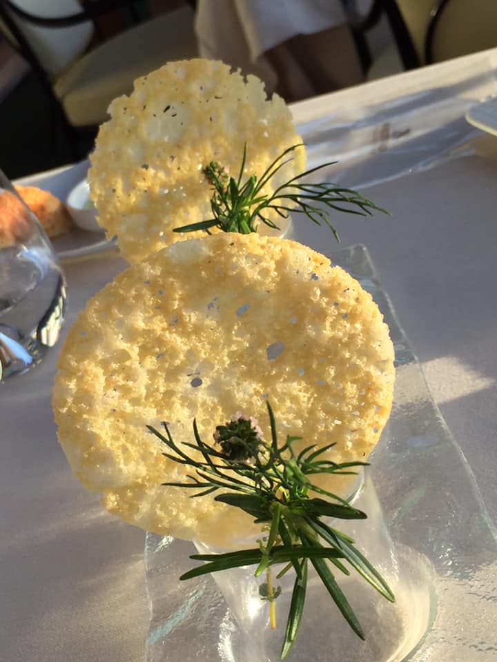 Mirabelle Restaurant, cialde di parmigiano