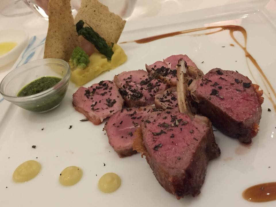 Don Alfonso 1890, agnello laticauda alle erbe mediterranee e salsa ajoli e chimichurri