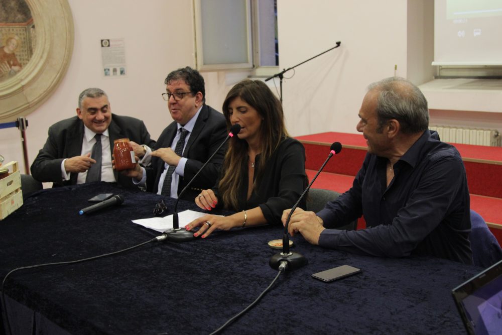 2 Parte dal Vesuvio la rivoluzione eubiotica, tavolo dei relatori