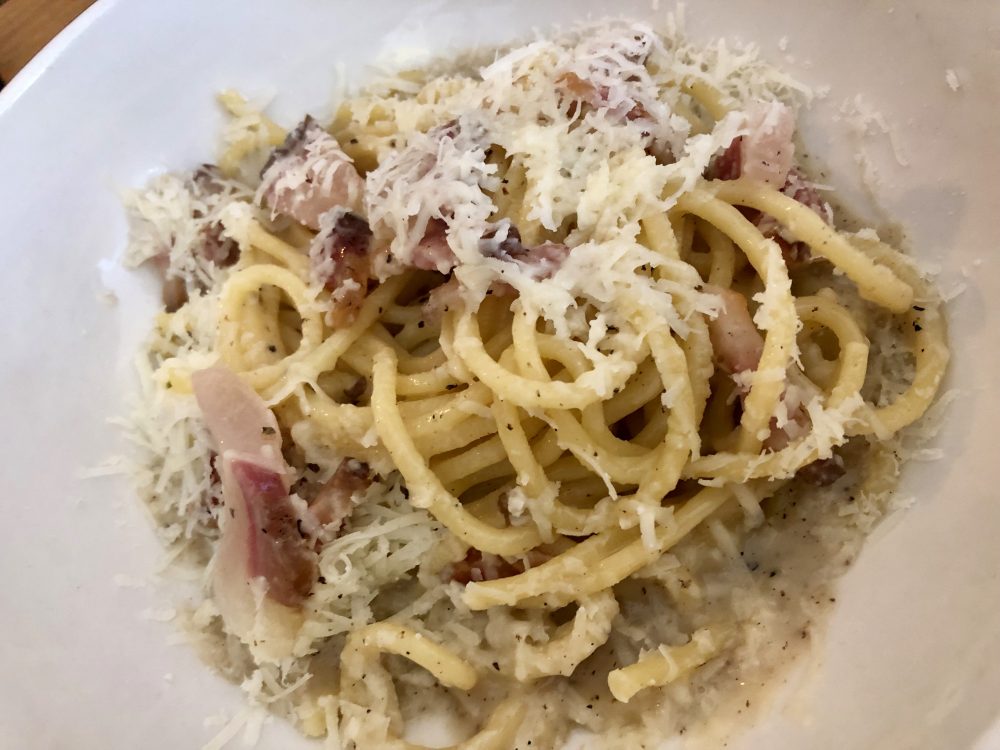 Palma de Mallorca - tartare di tonno - spaghetti cacio e pepe