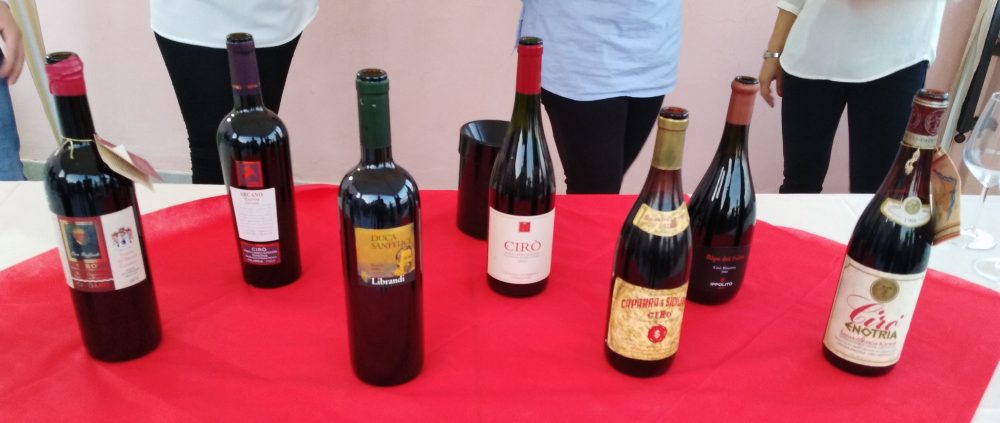 Bottiglie storiche di Ciro' Rosso