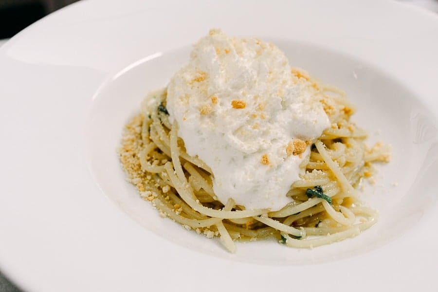 Da Mimi'- Spaghetto di Mezzanotte aglio, olio, peperoncino e crema di pecorino