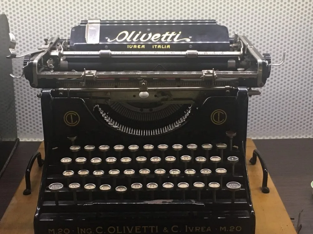 Macchina da scrivere Olivetti