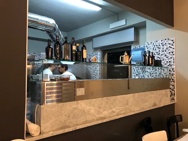 Pizzeria De Luxe - banco lavoro