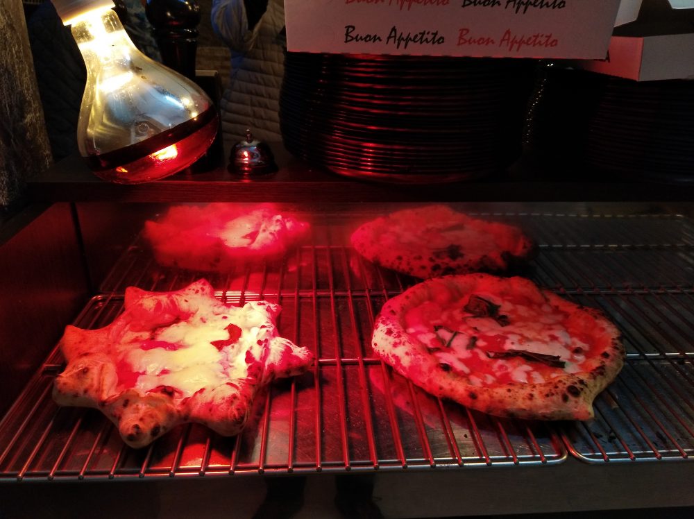 Pizzeria Lievita 72 Pizze sotto la lampada