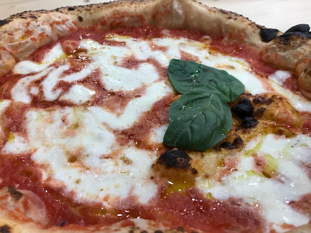 Pizzeria Pulcinella da Ciro - Pizza Margherita