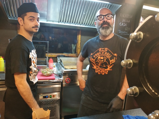 Pork’n’Roll La Bottega - lo staff in postazione