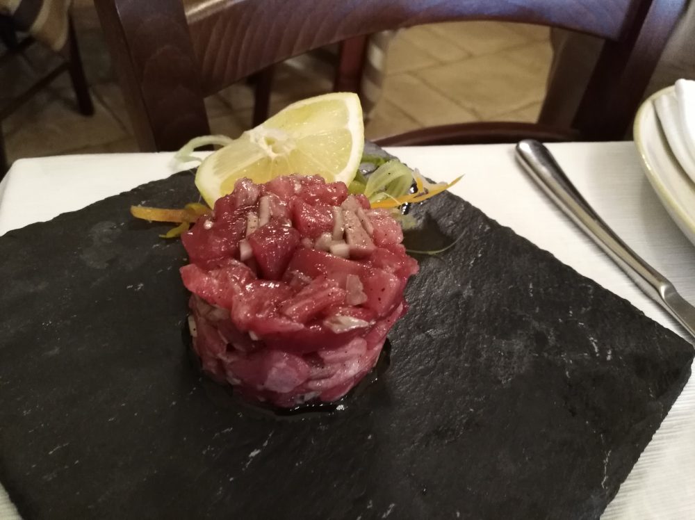Trattoria La Vinaigrette Tartare di tonno, sale e pepe
