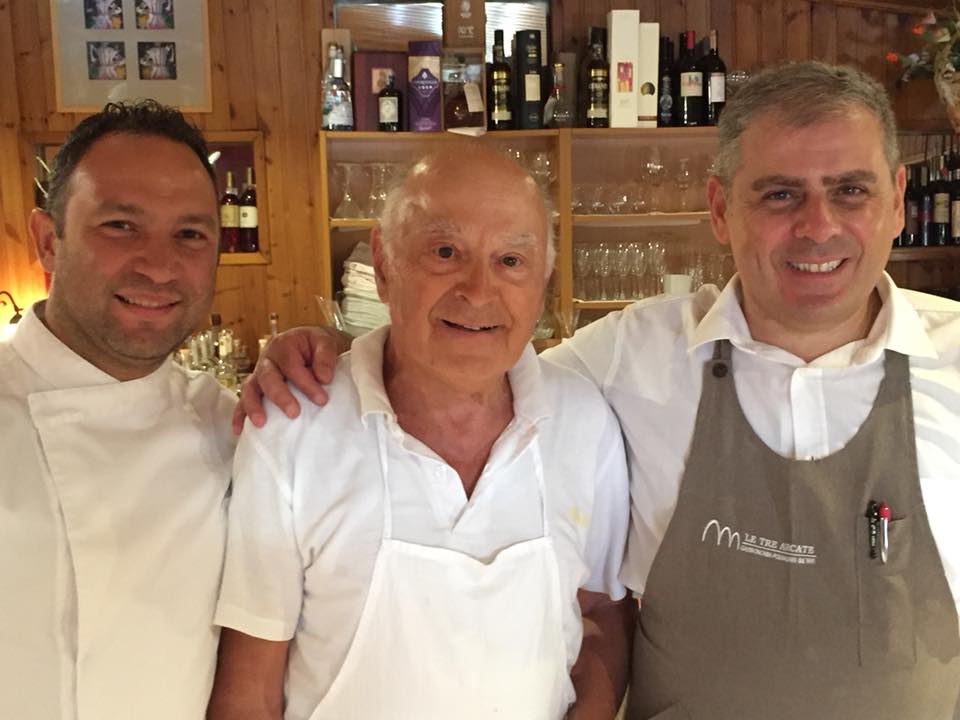 Alessandro Russo con il papa' Luciano e lo chef Salvatore Accietto