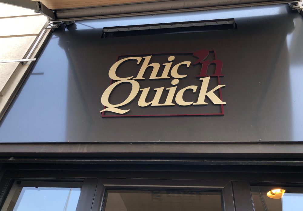 Chic ‘n Quick - Insegna