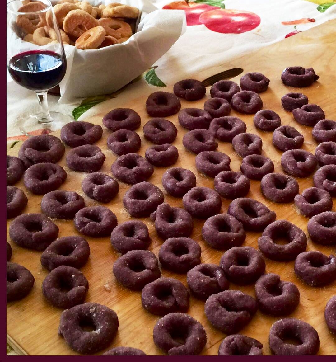 Biscotti alla Falanghina e alla Camaiola