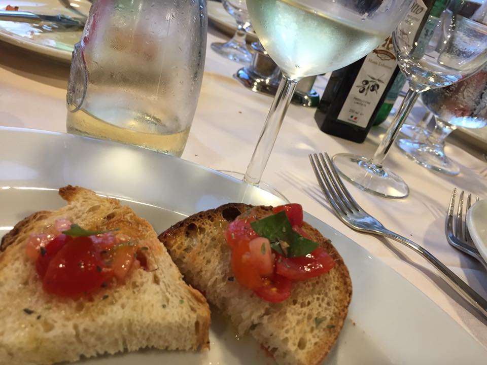 Il Nastro d'oro, bruschetta di benvenuto