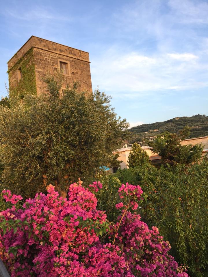 Massalubrense, la torre che da' il nome al ristorante