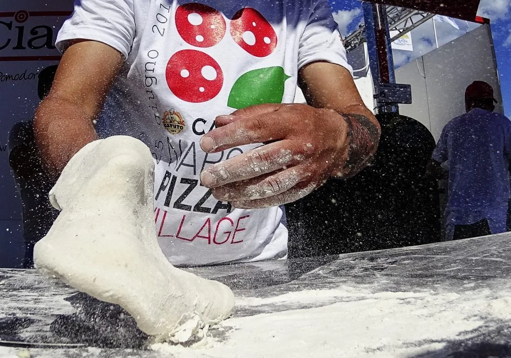 Napoli Pizza Village- pizzaiuolo