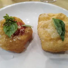 Pizzeria Da Zero a Vallo Pizzette fritte cilentane