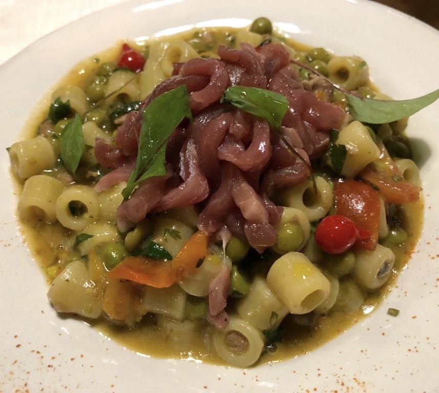 Street stritt - pasta e piselli con pancetta di tonno