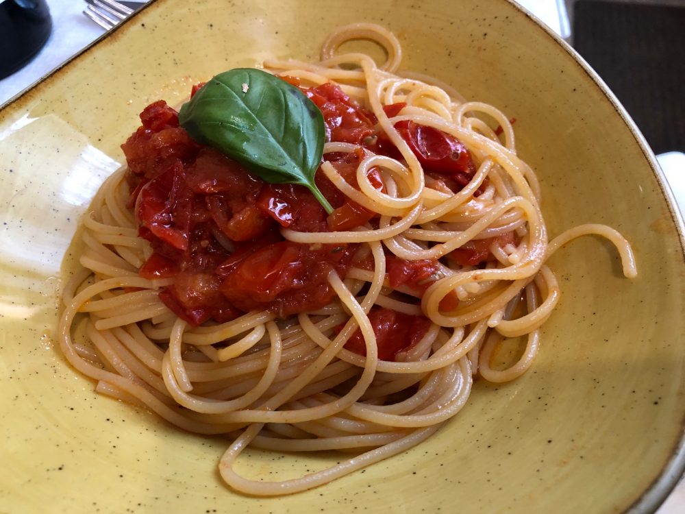 Agriturismo Il Raduno, Tramonti, spaghetti con pomodoro Re Fiascone