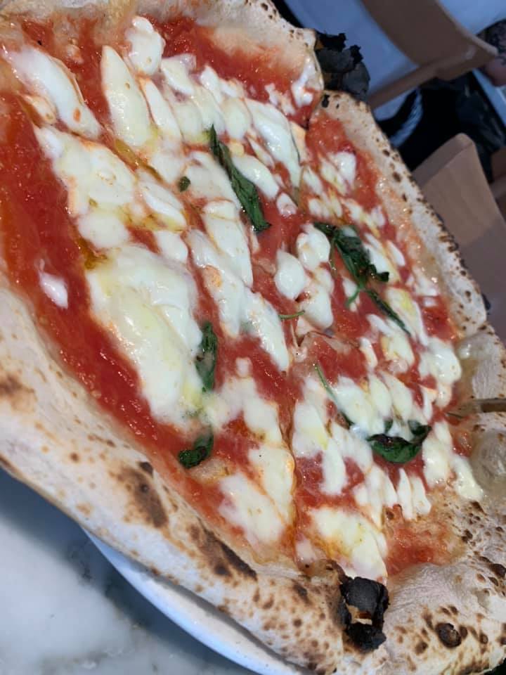 Pizzeria da Concettina ai Tre Santi - La Margherita