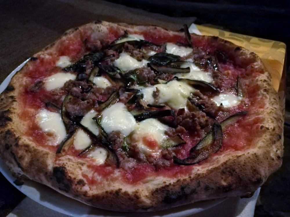 C Antico Pozzo degli Ulivi - La Siciliana con Salsiccia locale