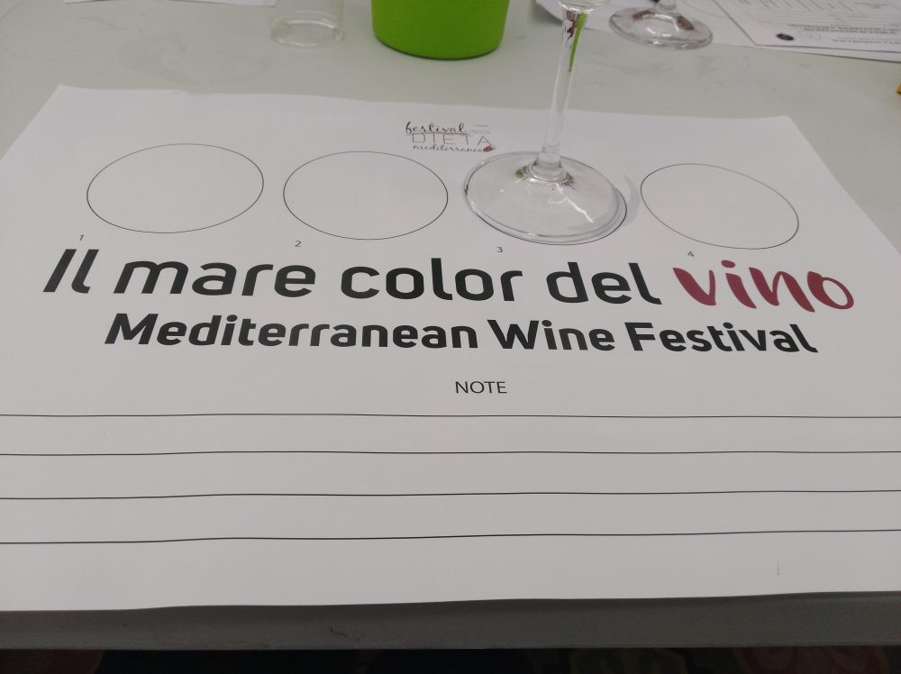 Degustazione dei vini di Terroir Il Mare Color del Vino a Pioppi