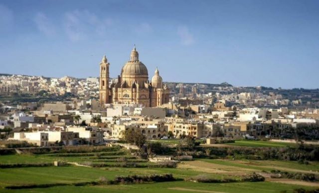 La chiesa di Xeuchia la più imponente di Gozo