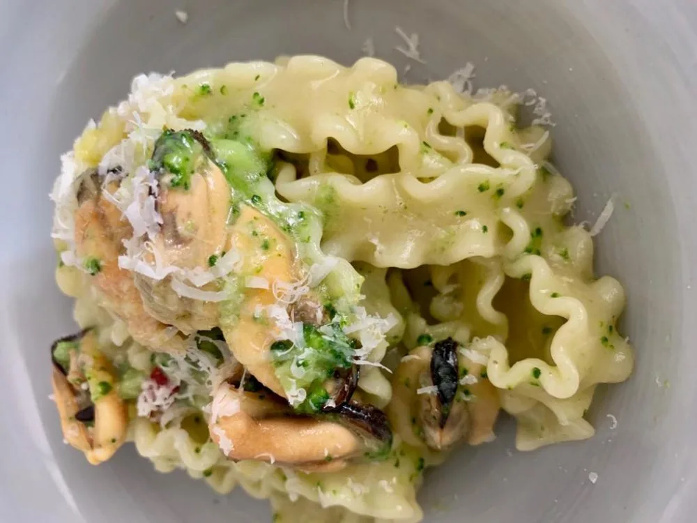 Mafalde con cozze, broccoli e pecorino