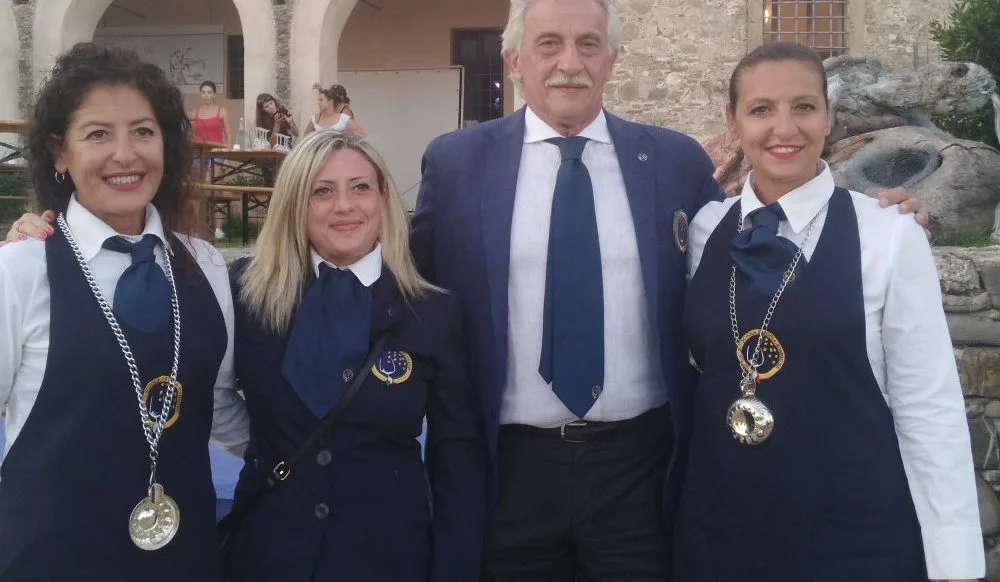 Team di sommelier della Scuola Europea Sommelier da sx Antonella De Maro, Maria Manuela Russo, Francesco Continisio e Antonella De Maro