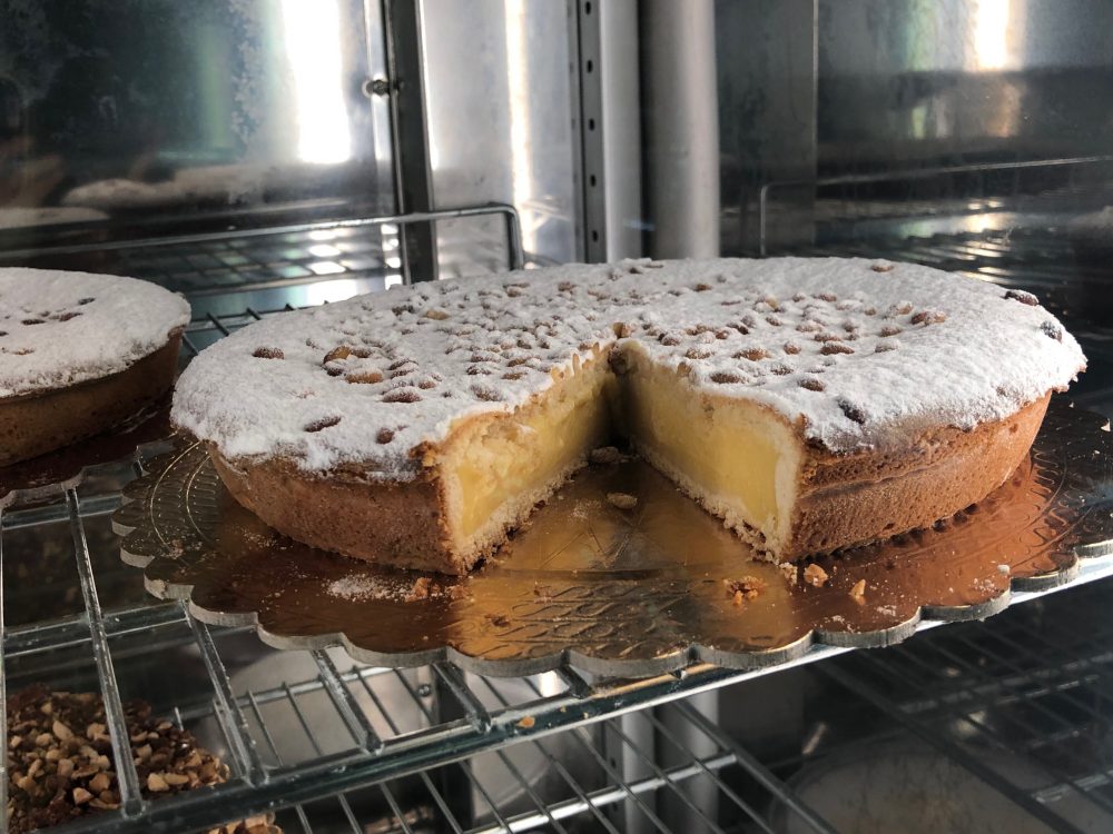 Mamma Grazia, una delle loro specialita' storiche, la torta della nonna