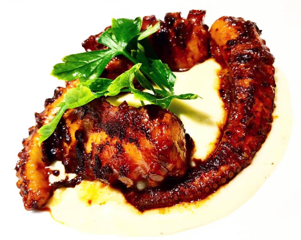 KKBB, Pulpo alla Parrilla con Rub Peruviano all'Aji Panca, Patate ed Aji Amarillo