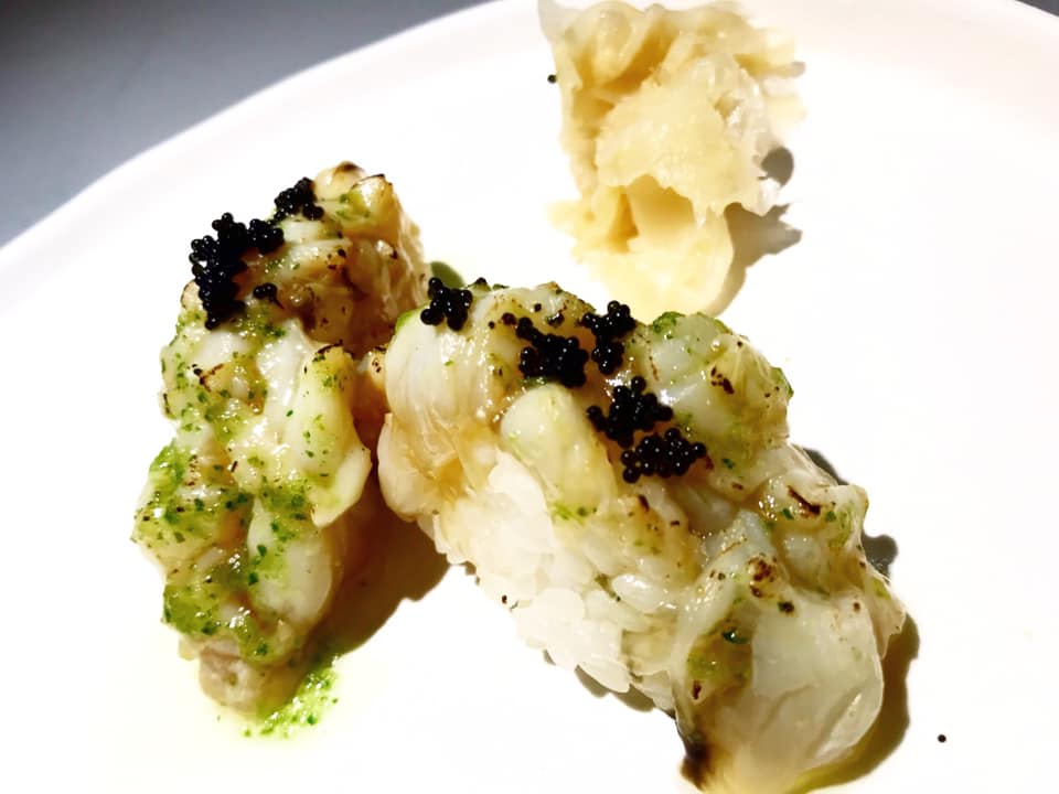 Nigiri di Aragosta Scottata, Caviale e Chimichurri