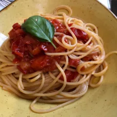 Agriturismo Il Raduno, Tramonti, spaghetti con pomodori Re Fiascone