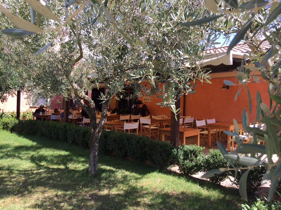 I Moresani, il ristorante tra gli ulivi