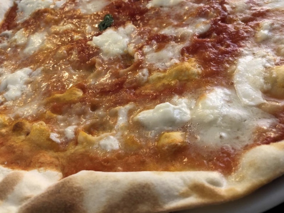 Pizzeria Barabba, dettaglio bufala