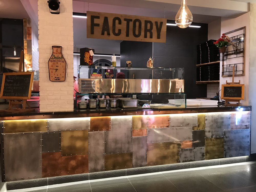 380’ Officine della pizza - banco pizza