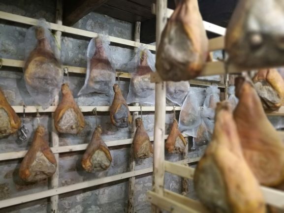 Prosciutteria - Spazio stagionatura