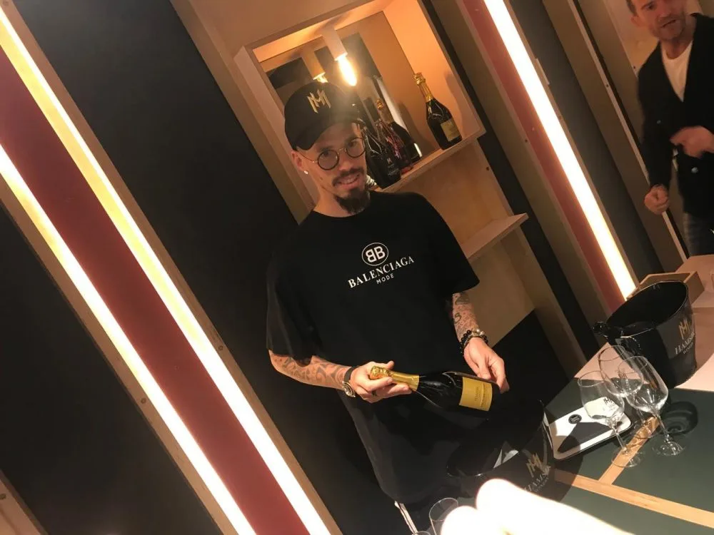 Hamsik Winery, La Presentazione da Sano Sano