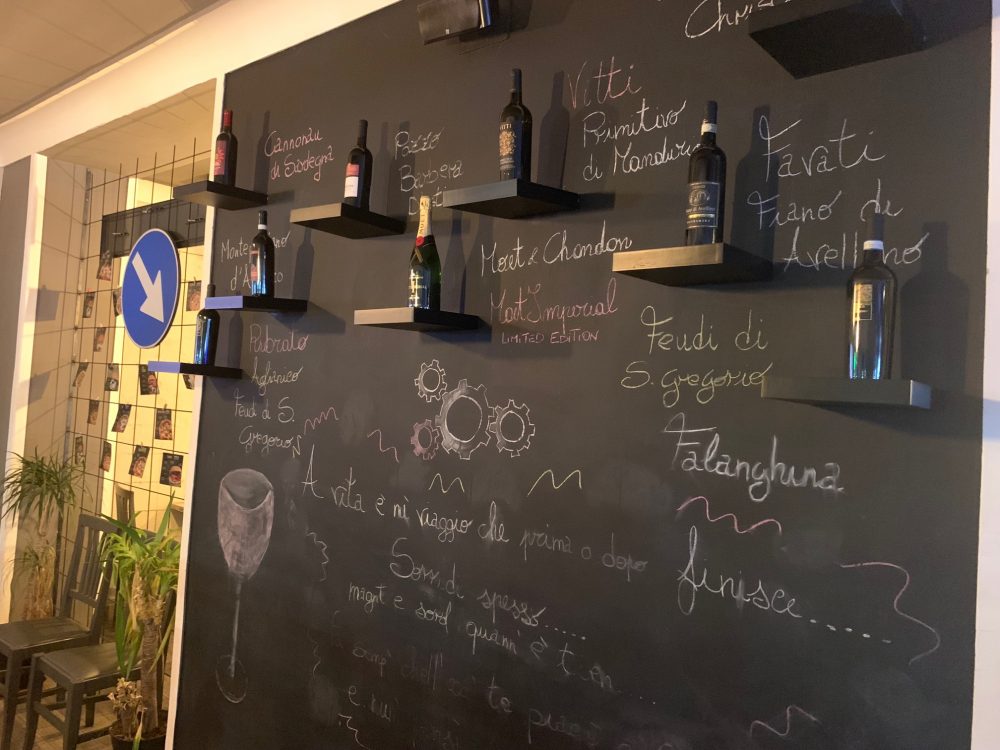 Officina Napoletana - cantina su lavagna