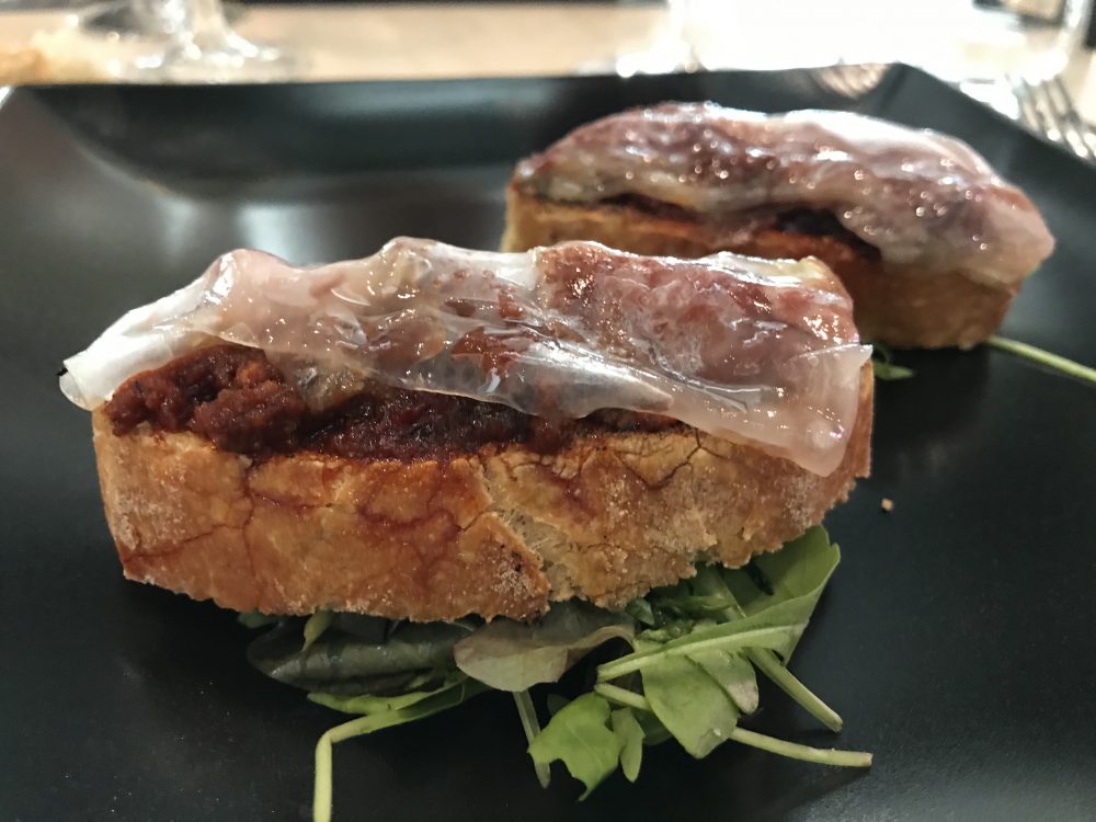 De Matteo alla brace - Bruscetta con ‘nduja di Spilinga e lardo di patanegra