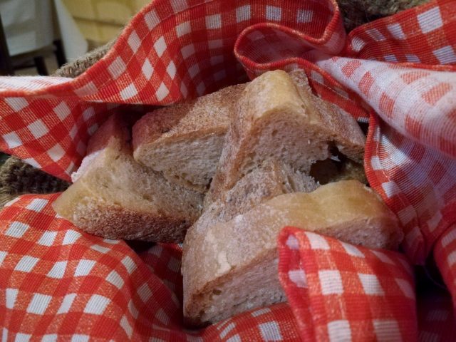 Machri - Antichi Sapori, La Polpettina, il pane