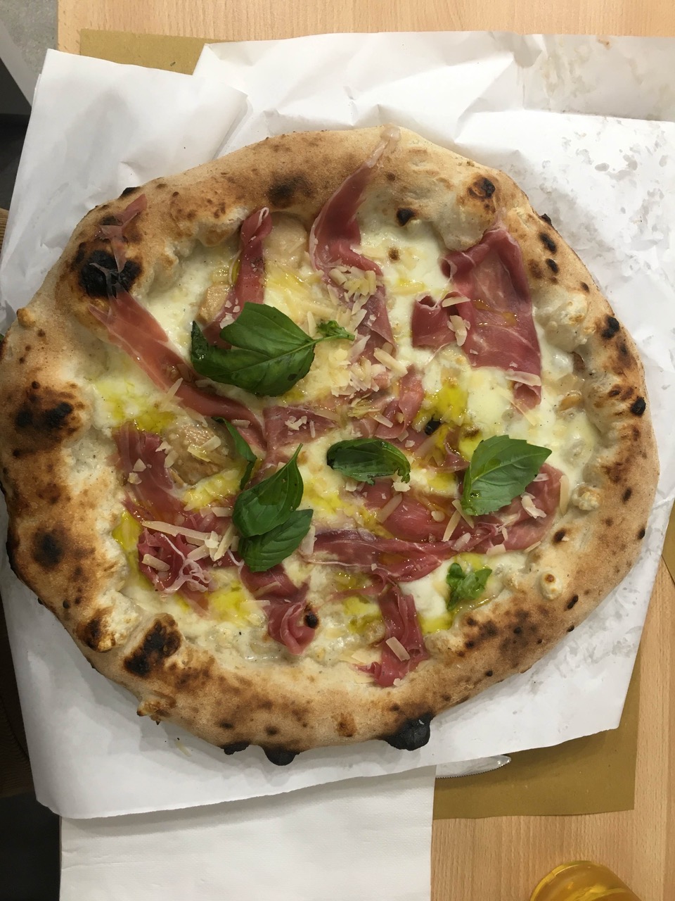 Pizzeria Scostumata - Pizza Regina