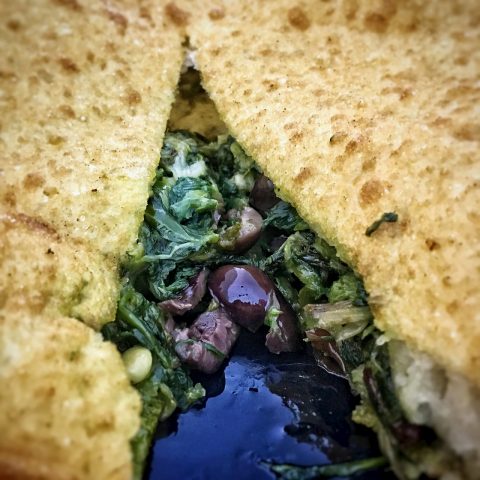 Isabella De Cham Pizza Fritta - Pizza di scarole