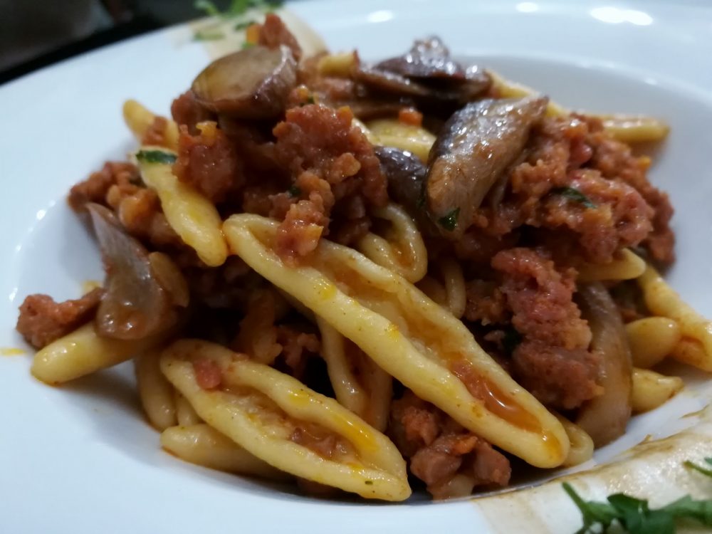 I Cavatelli artigianali con Porcini e Salsiccia Pezzente