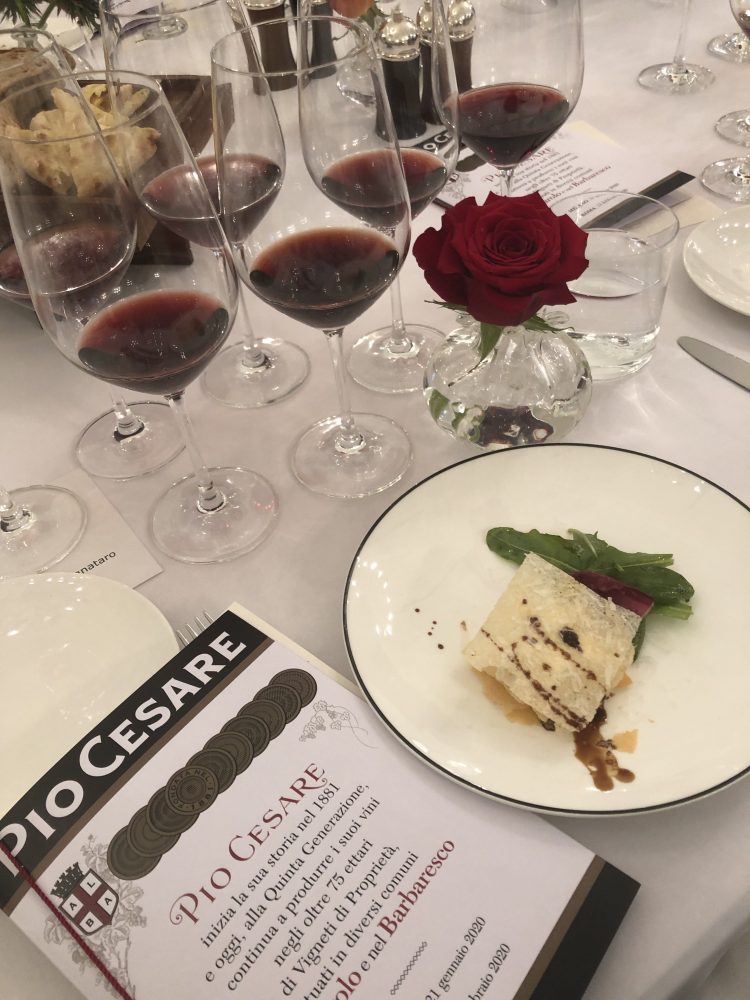 Barolo ornato 2009 e Barolo Classico 2000 con parmigiana di Bra duro - chef Fulvio Pierangelin