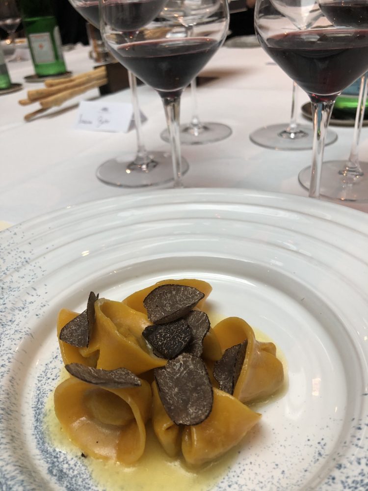  Tortelli ripieni di Faraona e tartufo nero perfetti con Fauno di Arcanum 2012 Tenuta di Arceno