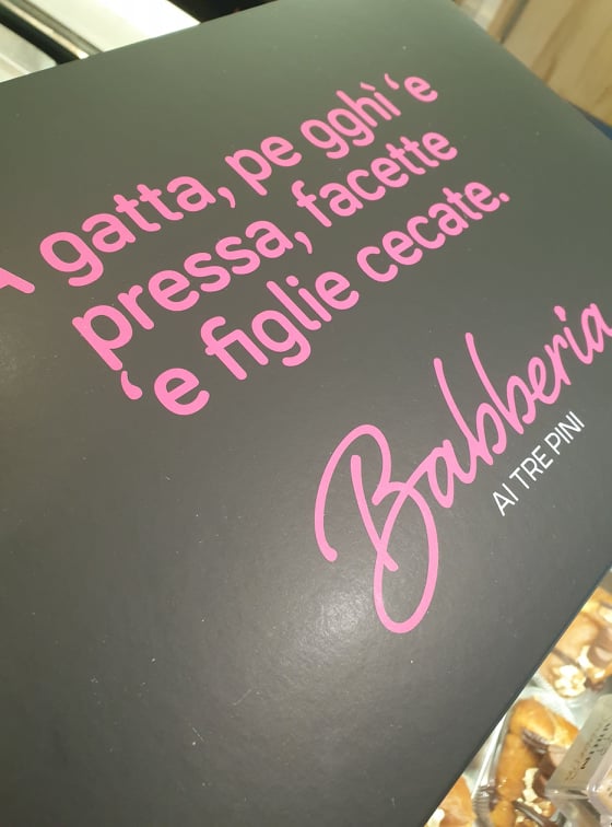 BABBERIA - Particolare del packaging