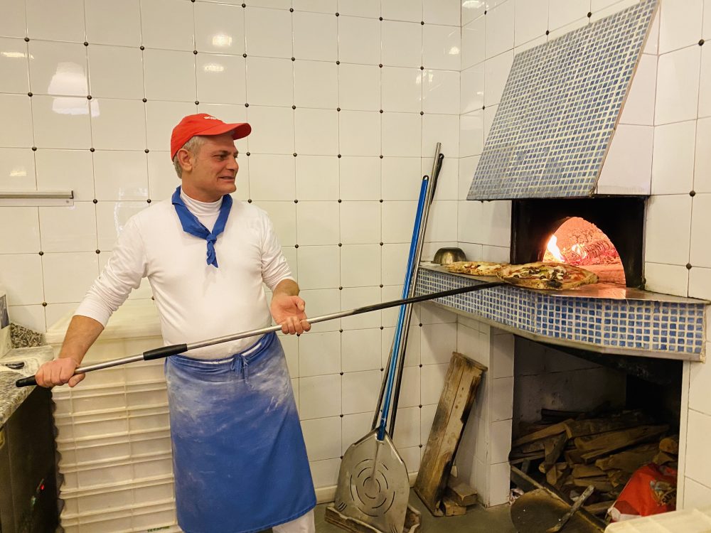 Bufala Centrale al filetto - il pizzaiolo Roberto